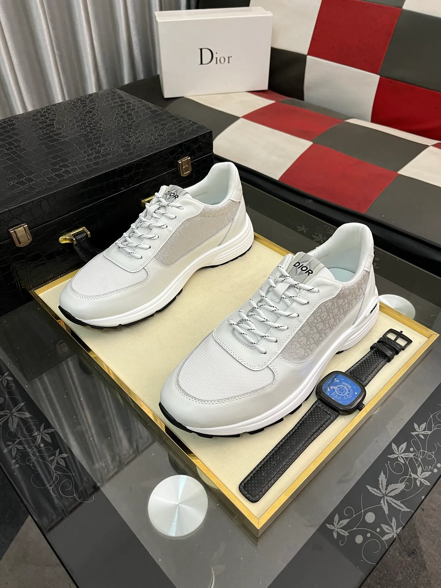 Men's shoes 💰440⌚️⌚️[Dior] The toe is designed to be a bit wider, and the upper foot comfort is perfect. The threads are beautiful, and it fits the pants perfectly. Decorated with various classic details, it is an ideal choice for daily styling. It can be matched with various casual items to create exquisite looks. Fabric: First-layer cowhide/lining sheepskin TPU original outsole Size: 38-444️⃣Colors available